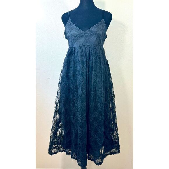 NWT Lulu's Radiate Elegance Black Floral Tulle Midi Dress - Picture 4 of 12
